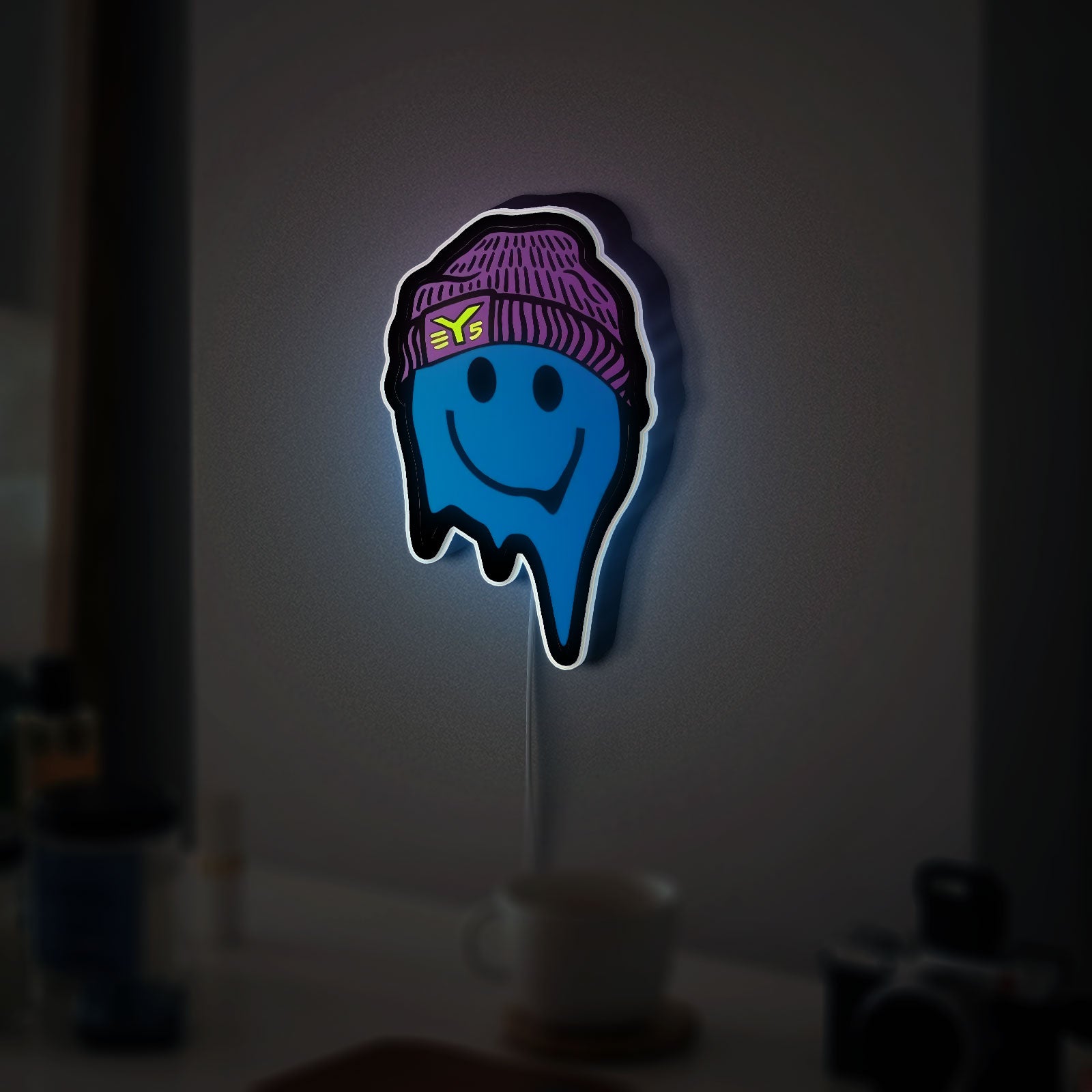 Melting Smiley Face Glow Light - Psychedelic Night Lamp, Trippy Room Decor, 90s Retro LED Sign for Rave & Bedroom