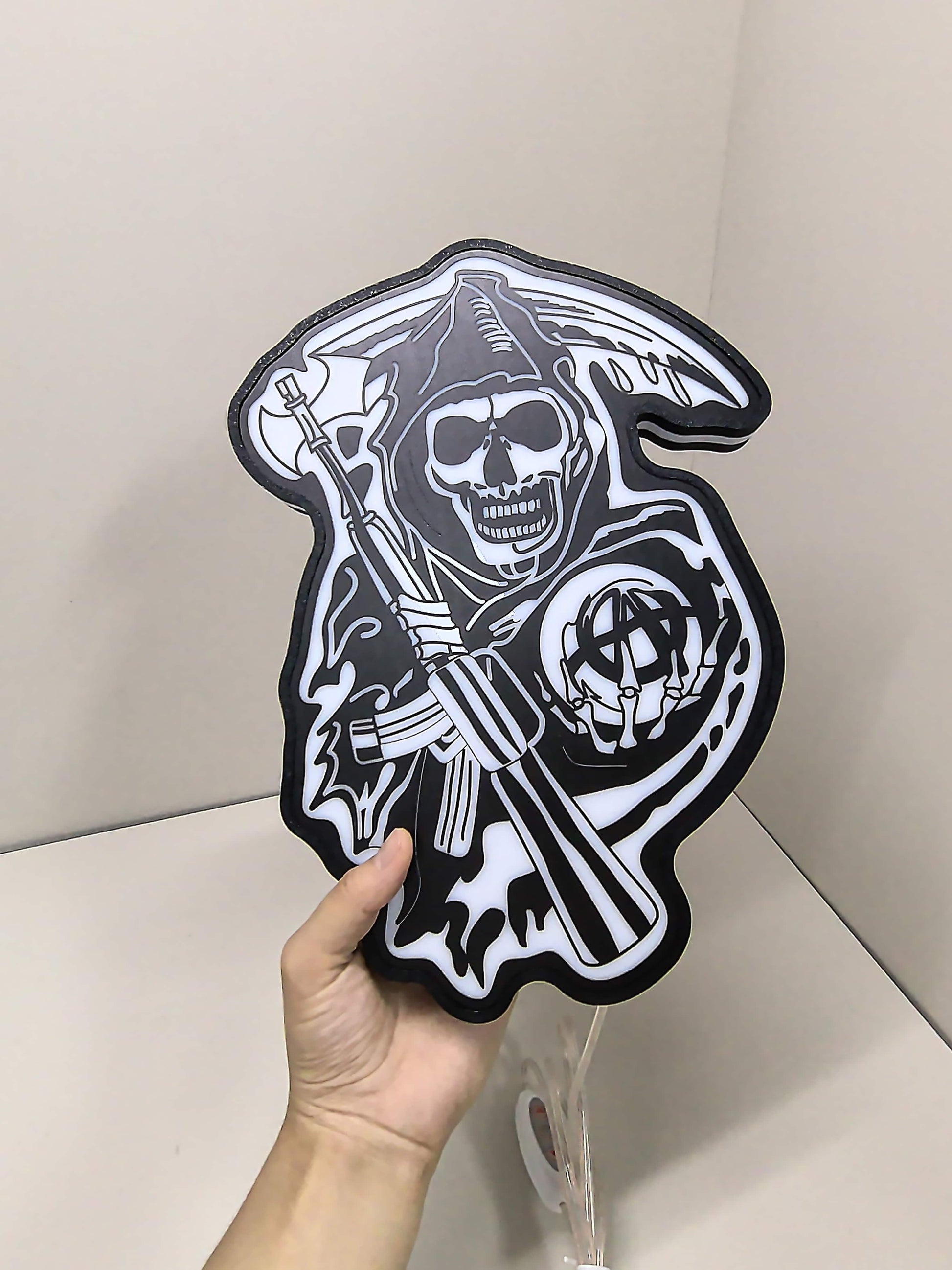 30cm Sons Of Anarchy Glowing Wall Art - Unlit handheld size reference, unique wall art for desk and room decor