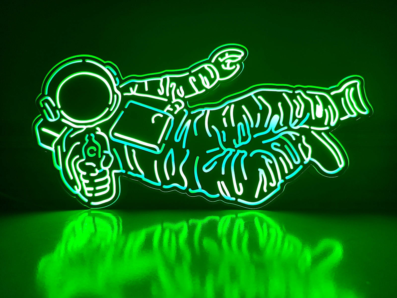 Astronaut LED Light, Spaceman Led Wall Art, Astronaut Decoration, Astronaut Lamp, Astronaut Desktop Ornaments, Astronaut Toys For Child
